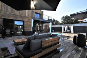 Luxury Villa for 8 people with private swimming pool